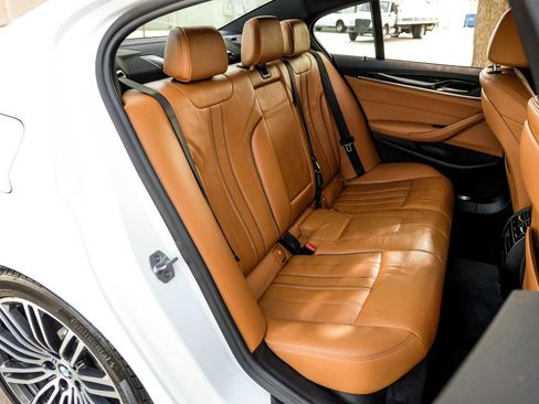 Used 2019 BMW 530i xDrive w/ M Sport Package image 36