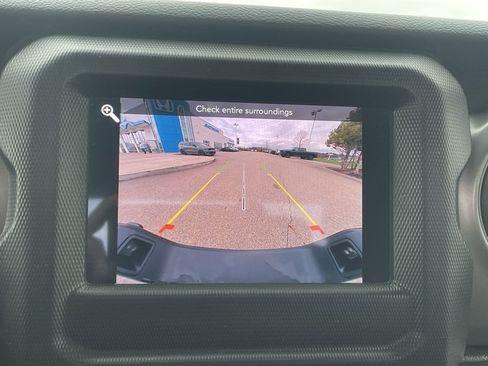 Used 2022 Jeep Gladiator Sport w/ Trailer Tow Package image 37