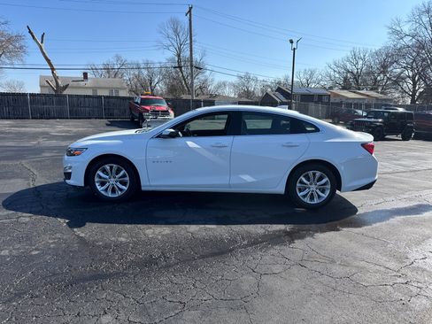 Used 2024 Chevrolet Malibu LT image 3
