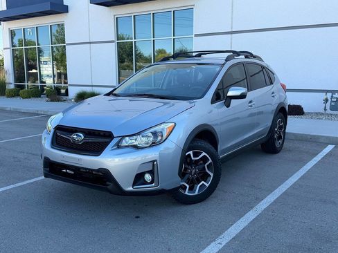 Used 2016 Subaru Crosstrek 2.0i Limited w/ Popular Package #2 AWD/4WD image 2