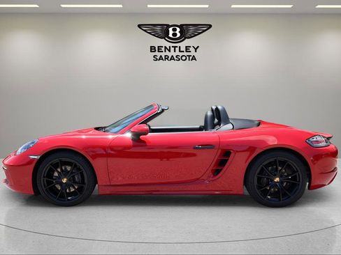 Used 2021 Porsche 718 Boxster RWD image 9