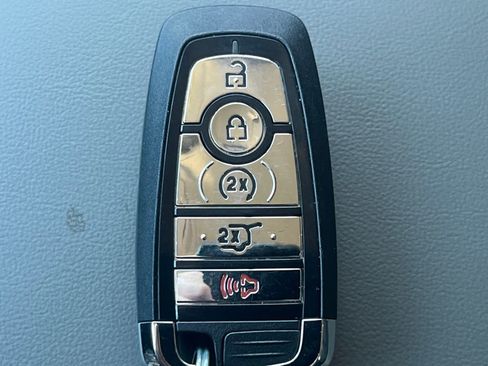 Certified 2023 Lincoln Corsair Reserve w/ Jet Appearance Package image 19