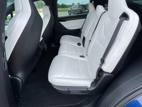 Used 2018 Tesla Model X 75D AWD/4WD image 30