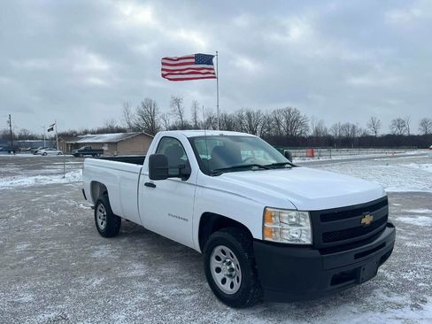 Used 2013 Chevrolet Silverado 1500 W/T image 1