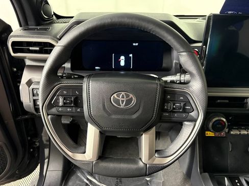 Used 2025 Toyota 4Runner TRD Off-Road Premium w/ Tow Technology Package AWD/4WD image 15
