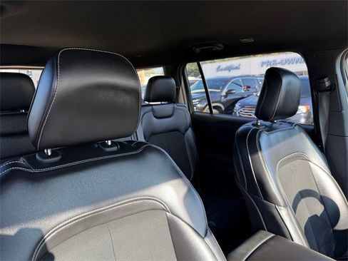 Used 2024 Jeep Grand Cherokee L Laredo image 24