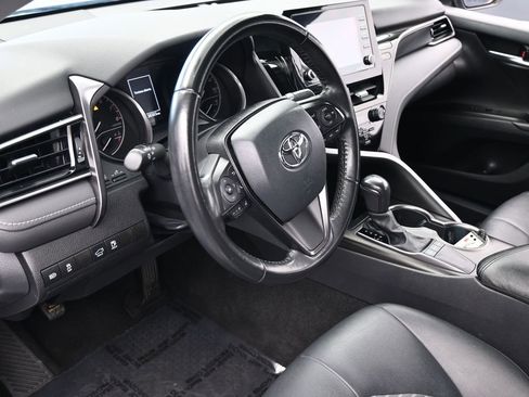 Used 2022 Toyota Camry SE image 10
