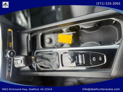 Used 2020 Volvo V60 T5 Cross Country AWD/4WD image 17