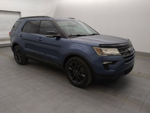 Used 2018 Ford Explorer XLT w/ Equipment Group 202A FWD image 11