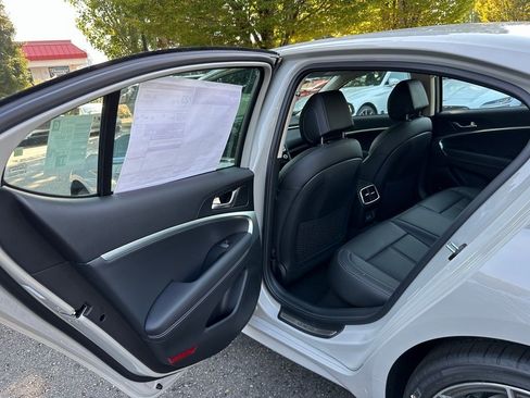 New 2026 Genesis G70 2.5T image 16