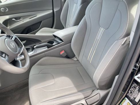 Used 2026 Hyundai Elantra Sport FWD image 11