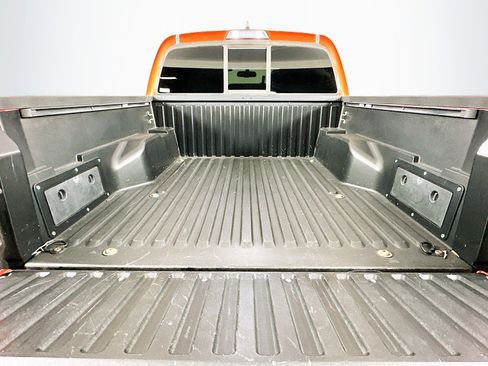 Used 2017 Toyota Tacoma SR5 w/ Tow Package image 26