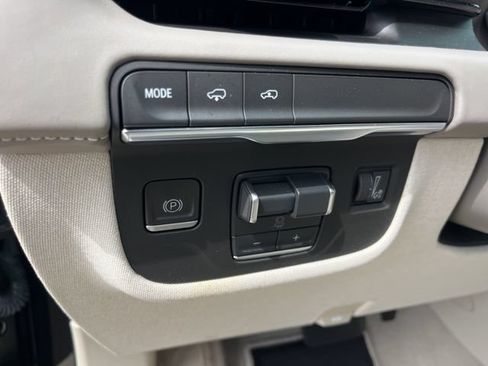 Used 2023 Cadillac Escalade ESV Premium Luxury Platinum RWD image 19