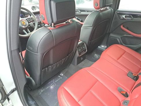 Used 2026 Porsche Macan S image 20