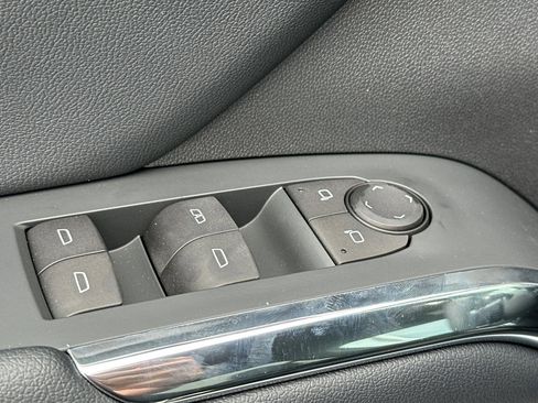 New 2025 Chevrolet Traverse LT w/ Enhanced Driving Package image 12