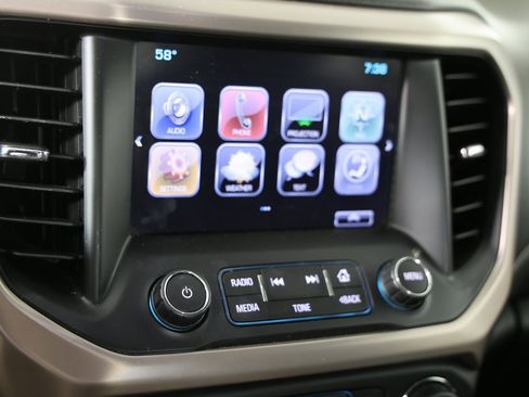 Used 2018 GMC Acadia Denali image 11