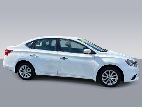 Used 2017 Nissan Sentra S w/ S Style Package FWD image 2