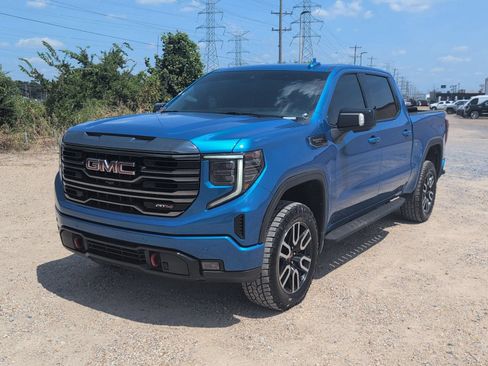 Used 2023 GMC Sierra 1500 AT4 w/ AT4 Premium Package AWD/4WD image 10