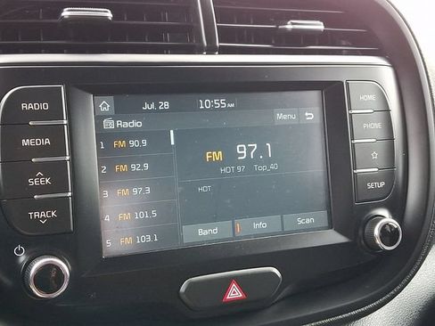 Used 2021 Kia Soul LX FWD image 17