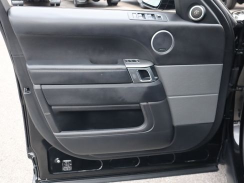 Used 2016 Land Rover Range Rover Sport SVR image 27