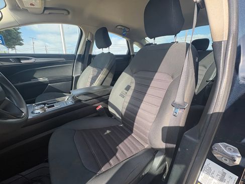 Used 2020 Ford Fusion SE FWD image 14