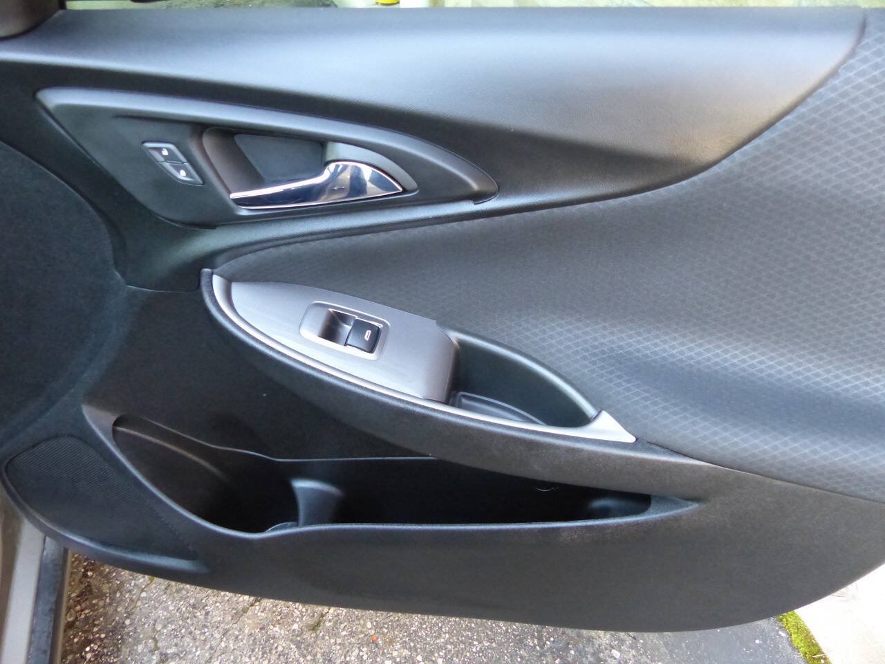 Used 2022 Chevrolet Malibu LS FWD image 28