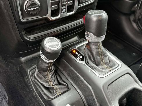 Used 2021 Jeep Gladiator Overland image 7