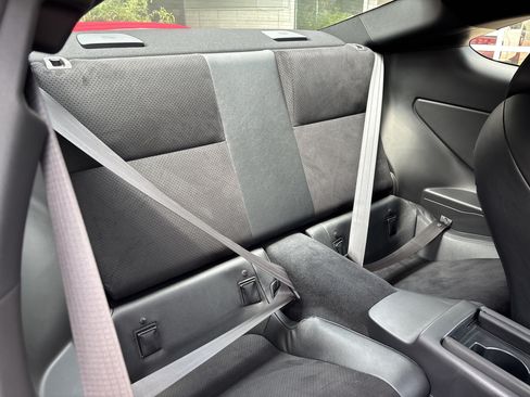 Used 2025 Toyota GR86 Premium RWD image 40