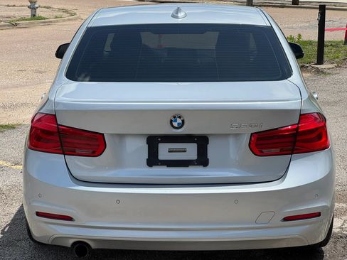 Used 2016 BMW 320i Sedan RWD image 5