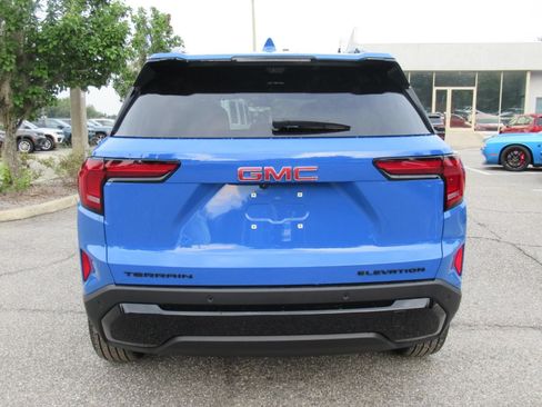 Used 2026 GMC Terrain Elevation w/ Black Edition FWD image 6