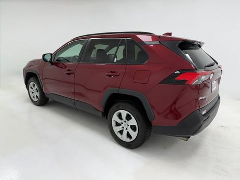 Used 2020 Toyota RAV4 LE FWD image 37