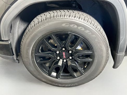 Used 2024 GMC Sierra 1500 Elevation AWD/4WD image 13