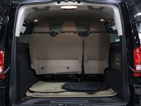 Used 2018 Mercedes-Benz Metris Passenger image 24
