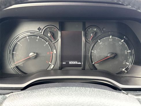 Used 2021 Toyota 4Runner SR5 AWD/4WD image 32