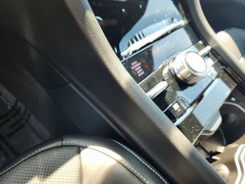 New 2025 Jeep Grand Cherokee L Overland w/ Trailer Tow Package image 23