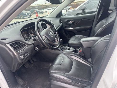 Used 2020 Jeep Cherokee Limited FWD image 12