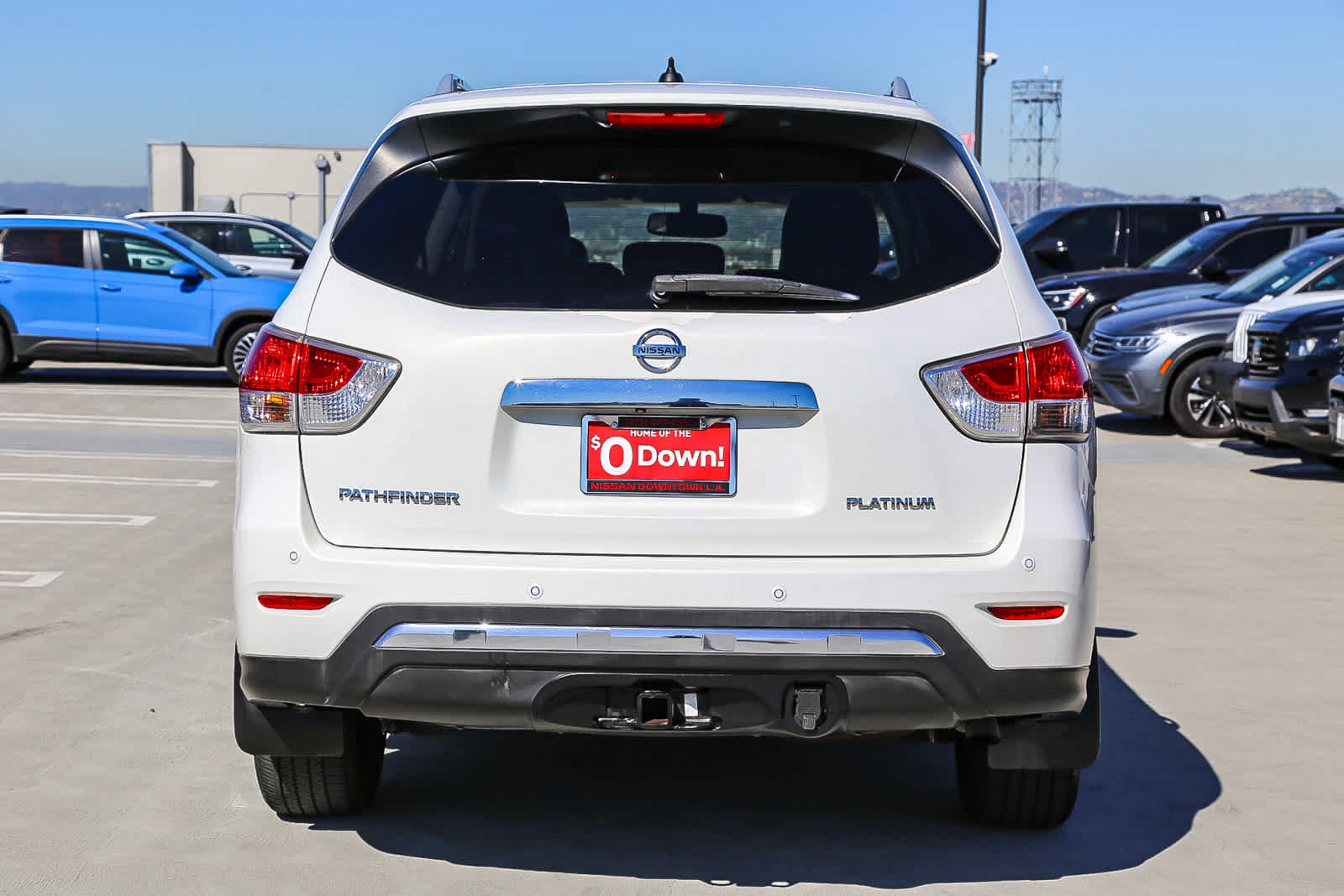 Used 2013 Nissan Pathfinder Platinum FWD image 6