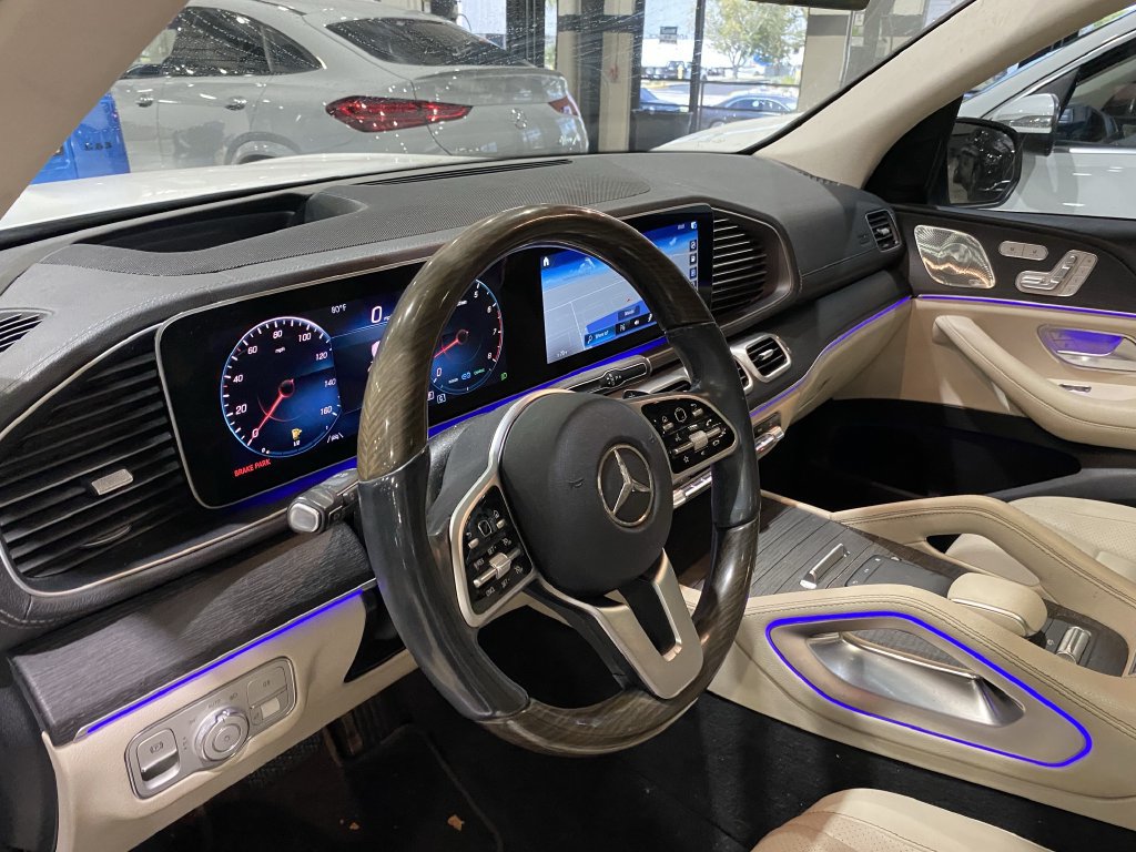 Certified 2021 Mercedes-Benz GLS 450 4MATIC image 3