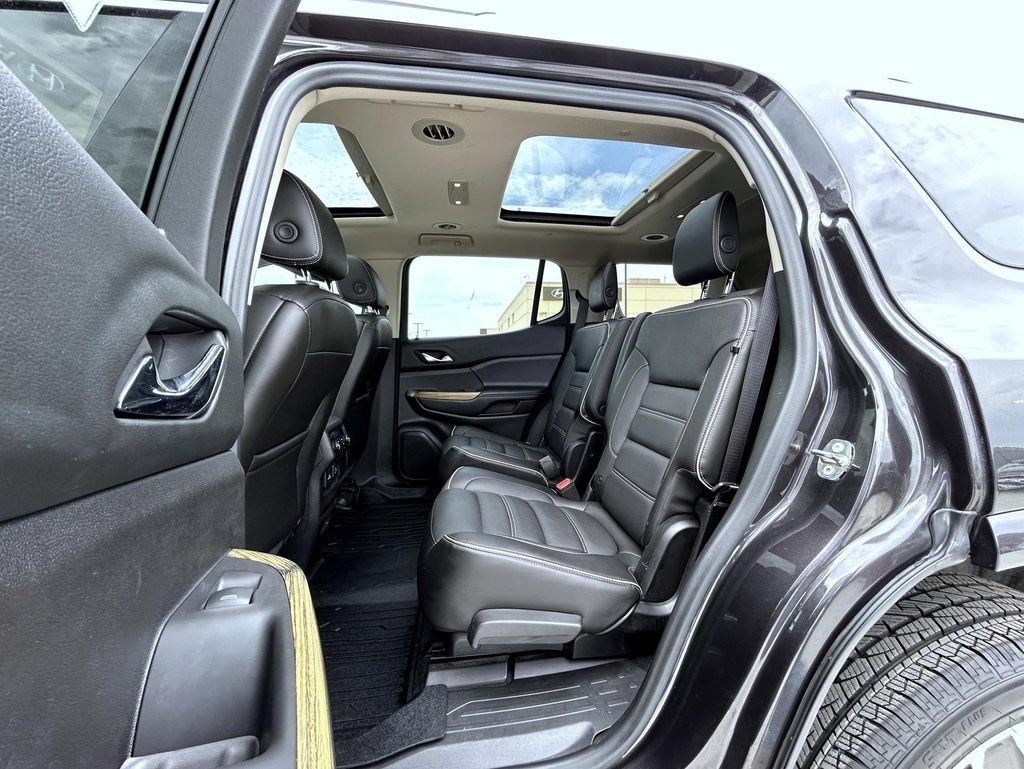 Used 2019 GMC Acadia Denali w/ Technology Package AWD/4WD image 22