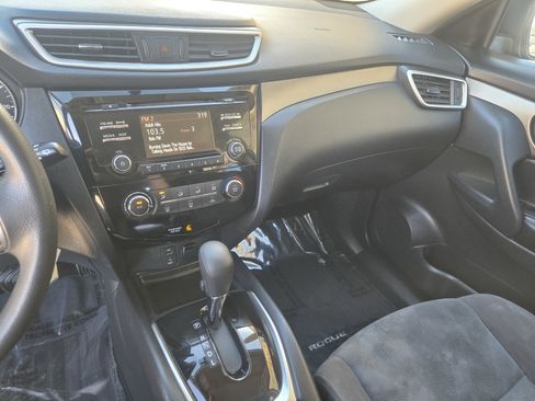 Used 2016 Nissan Rogue S image 13