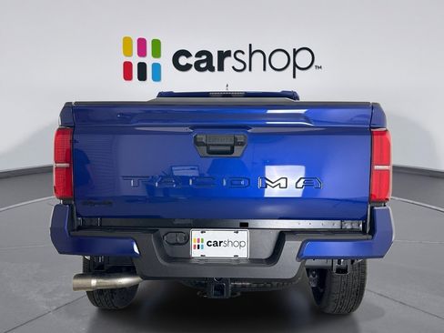 Used 2025 Toyota Tacoma TRD Sport image 4