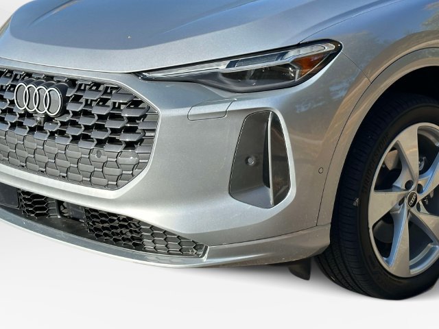 Certified 2025 Audi Q5 Premium AWD/4WD image 8