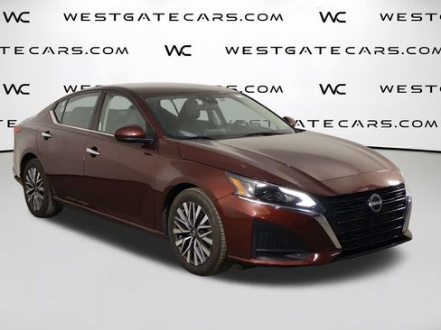 Used 2023 Nissan Altima 2.5 SV FWD image 37