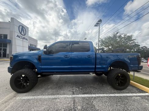 Used 2022 Ford F250 Lariat w/ Black Appearance Package AWD/4WD image 3