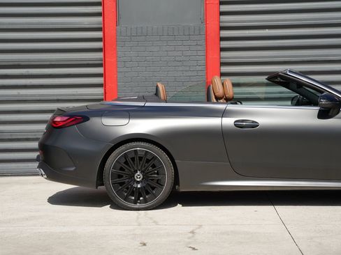 Used 2024 Mercedes-Benz CLE 300 4MATIC Cabriolet image 14