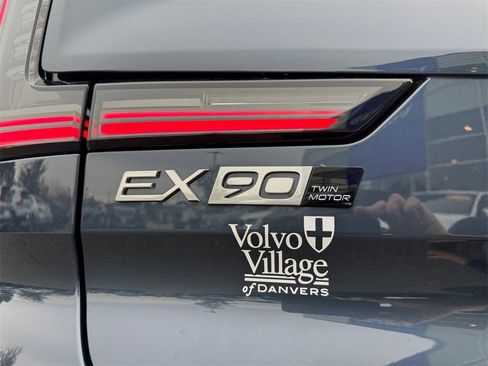 Certified 2025 Volvo EX90 Plus image 8