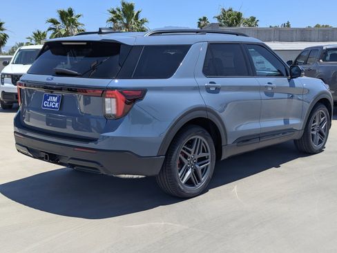 New 2026 Ford Explorer ST-Line w/ ST-Line Street Pack RWD image 2