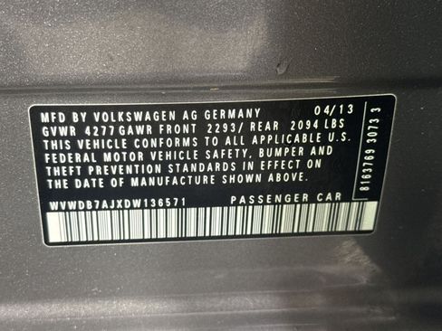 Used 2013 Volkswagen Golf 4-Door FWD image 27