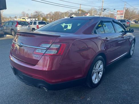 Used 2015 Ford Taurus SEL image 3