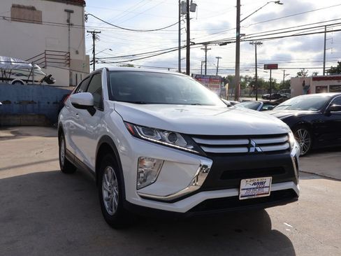 Used 2019 Mitsubishi Eclipse Cross ES FWD image 1